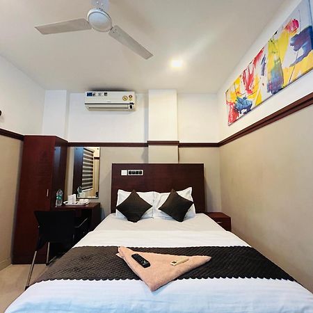 Rio Rooms Medical College Calicut Eksteriør billede