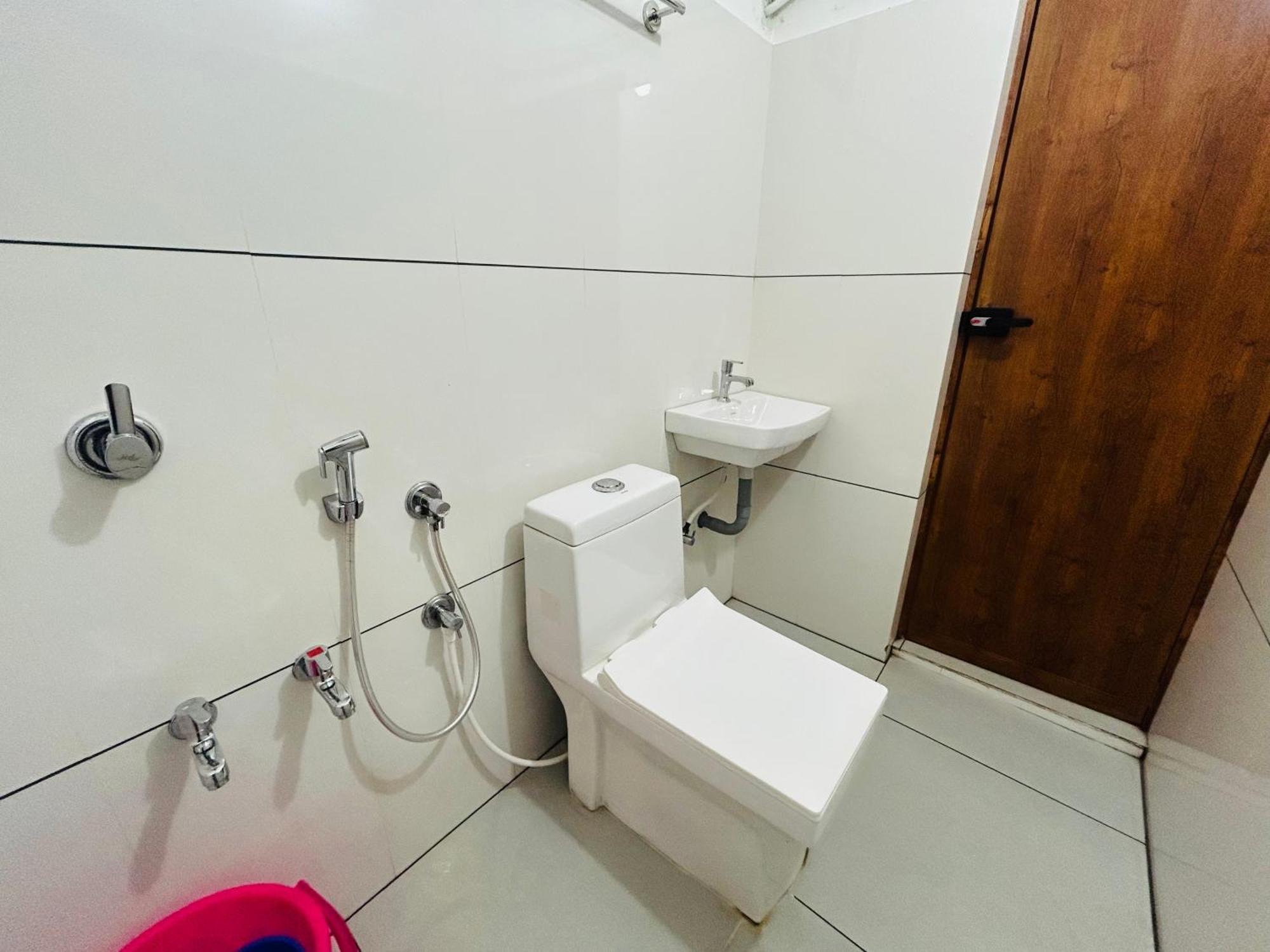 Rio Rooms Medical College Calicut Eksteriør billede